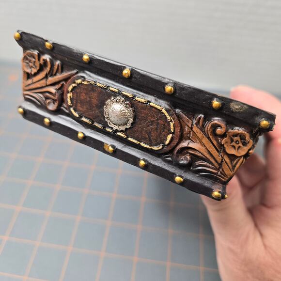 Faux Tooled Leather Western Horse Studded Trinket Tray Silver Conchas - Picture 9 of 14